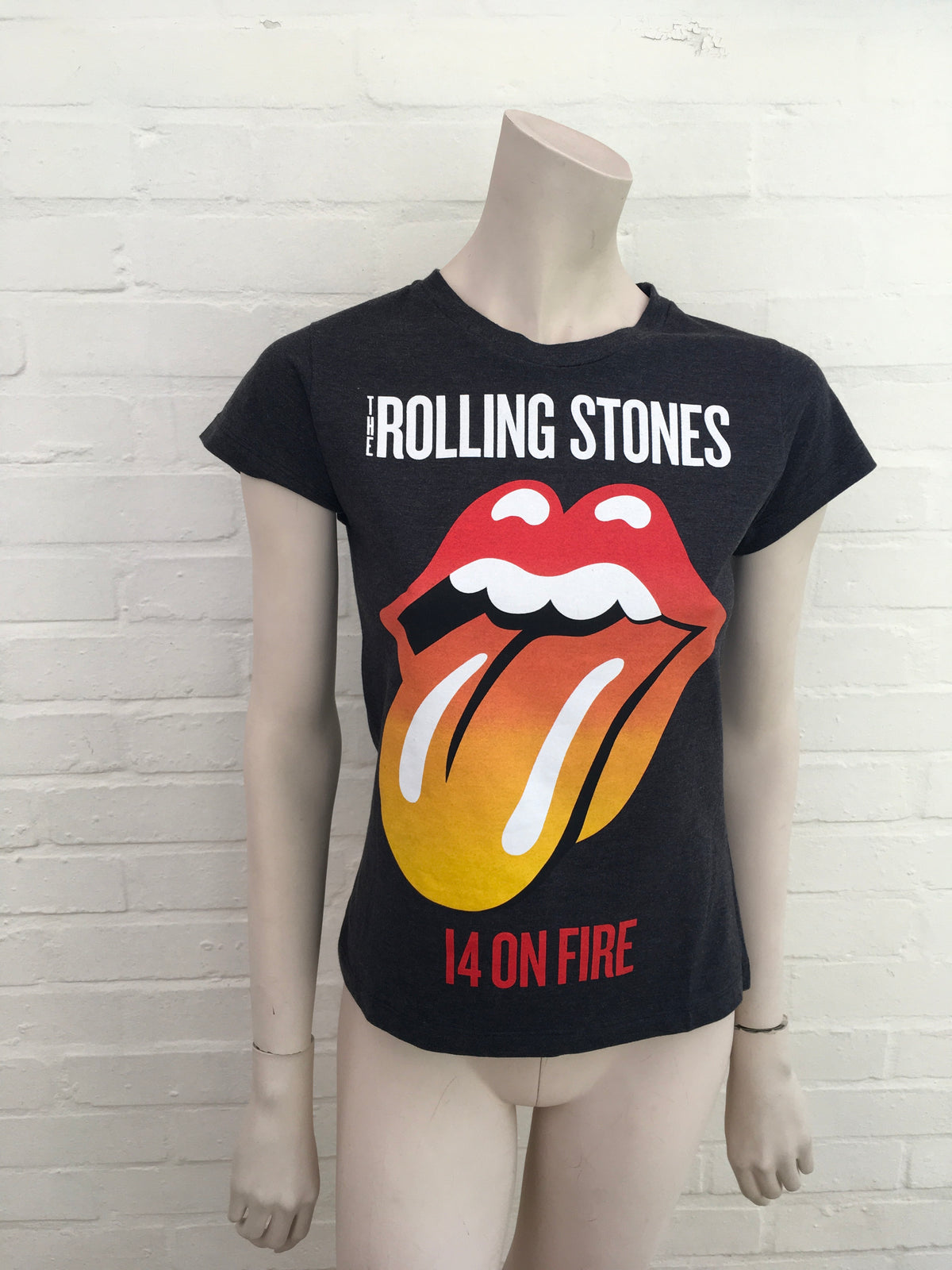 THE ROLLING STONES 14 ON FIRE 2014 AUSTRALASIAN TOUR Top T-shirt  LADIES