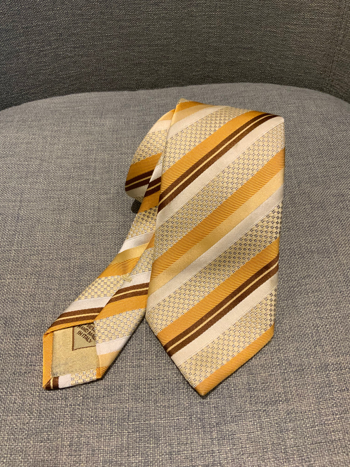 BRIONI Silk Striped Gold Yellow HANDMADE IN ITALY Mens Tie men