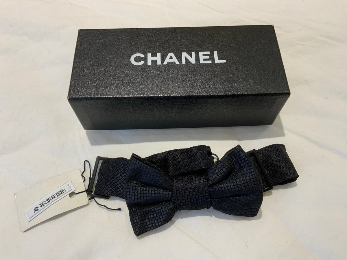 Chanel Runway Jacquard Bow Tie ladies