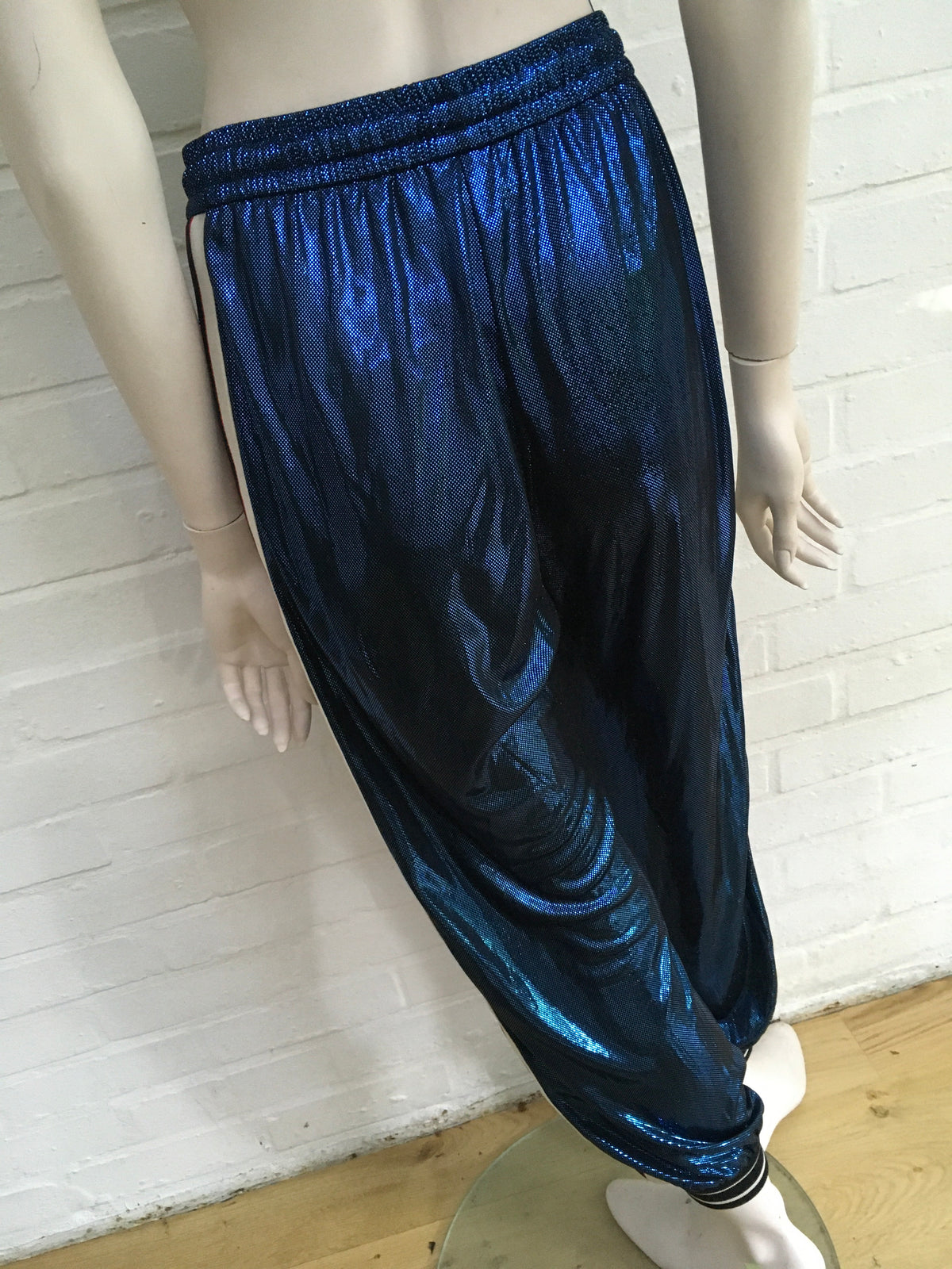 GUCCI 2019 Side-Stripe Metallic Lamé Jogging Bottoms in Blue Pants Trousers Ladies