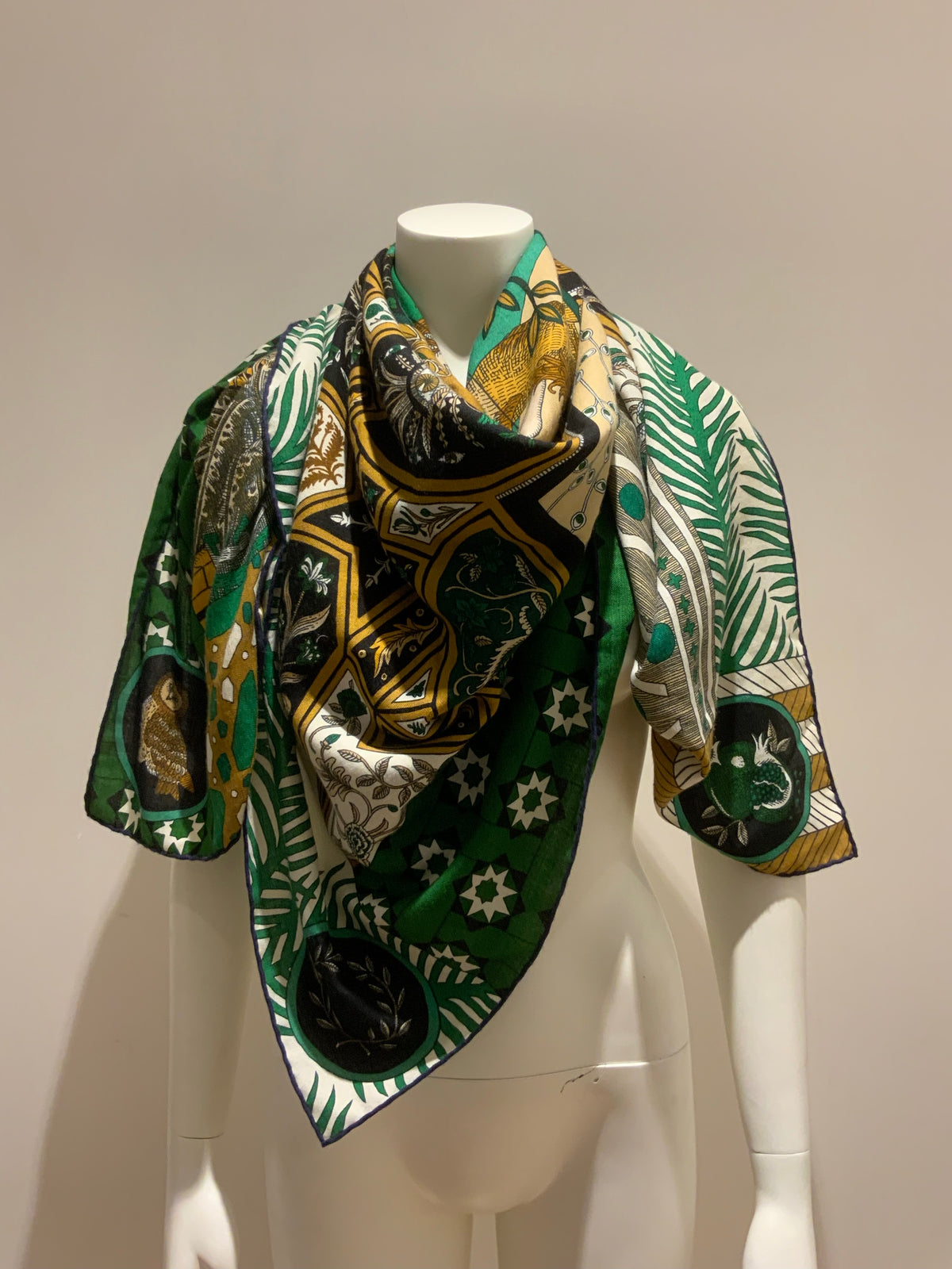Hermès Hermes 2021 La Danse Des Amazones By Edouard Baribeaud Cashmere Shawl ladies