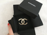 CHANEL LOGO 18A 2018 CC LARGE BROOCH JUST AMAZING Ladies