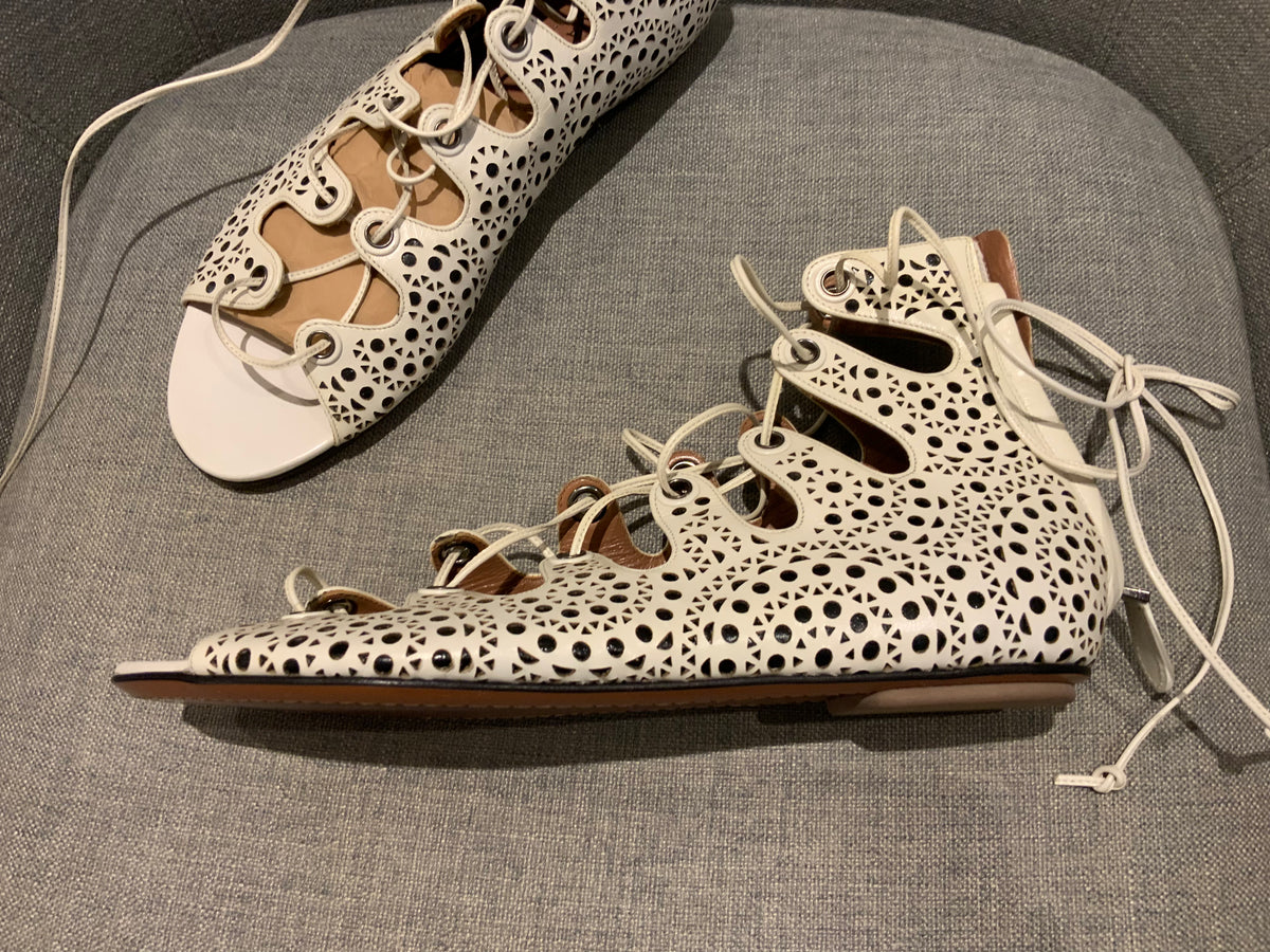 Azzedine Alaia FLAT LASER-CUT WHITE LEATHER SANDALS Size 39 US 9 UK 6 ladies