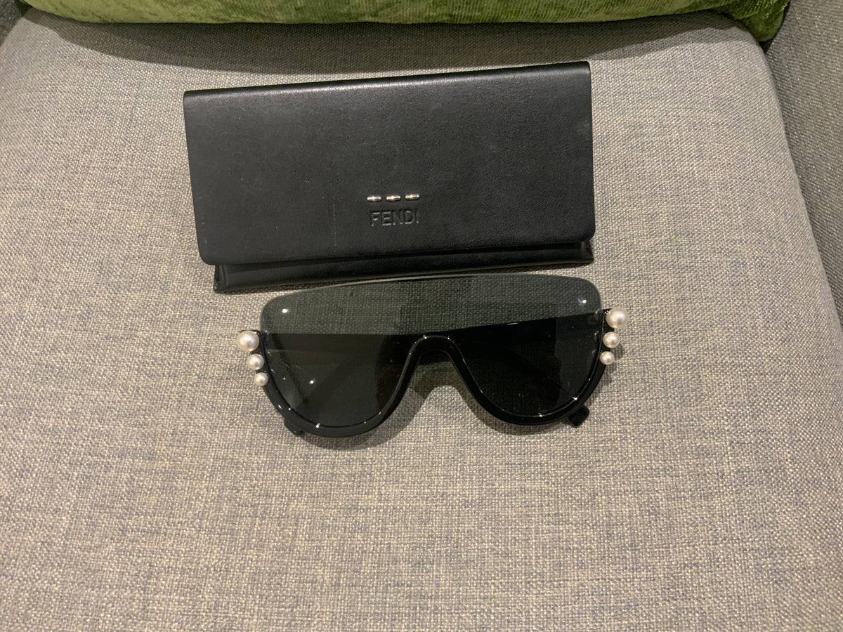 Fendi Ribbons and Pearl Sunglasses ladies