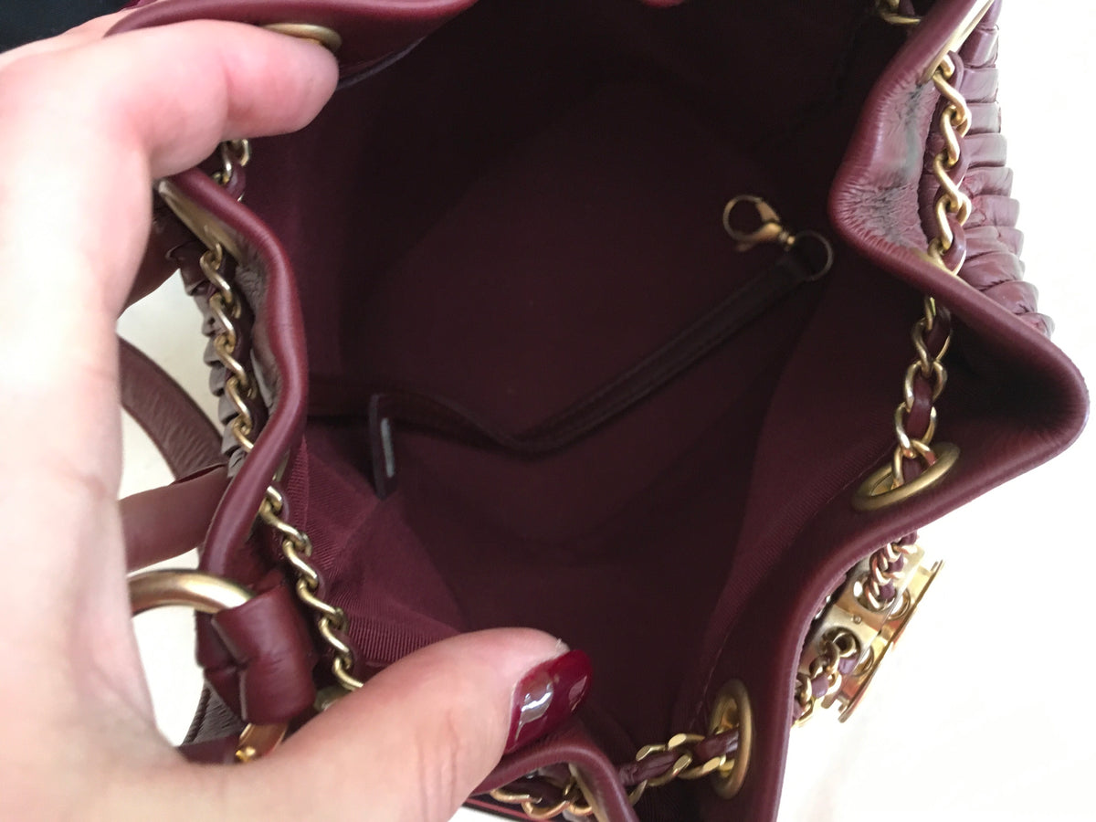 CHANEL Coco Pleated Drawstring Bag Burgundy 2018 Handbag Amazing Runaway Ladies