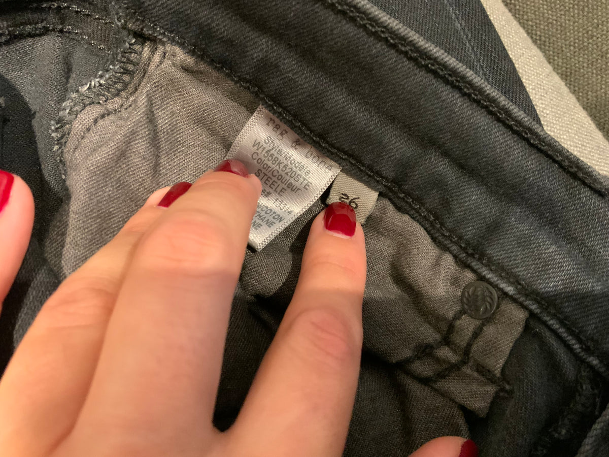 Rag & Bone / JEAN Ultra Distressed Capri Jeans, Steele Size 26 ladies