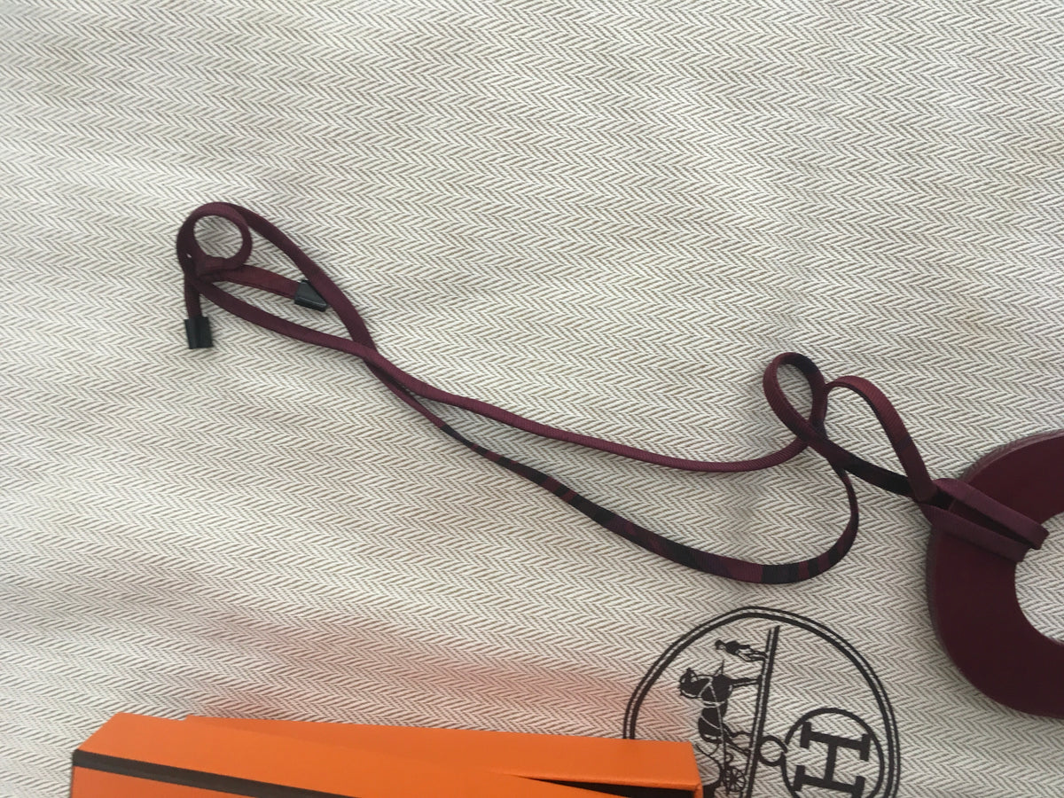 Hermès Hermes Isthme Pendant Necklace Lacquered Buffalo Horn & Silk Ladies