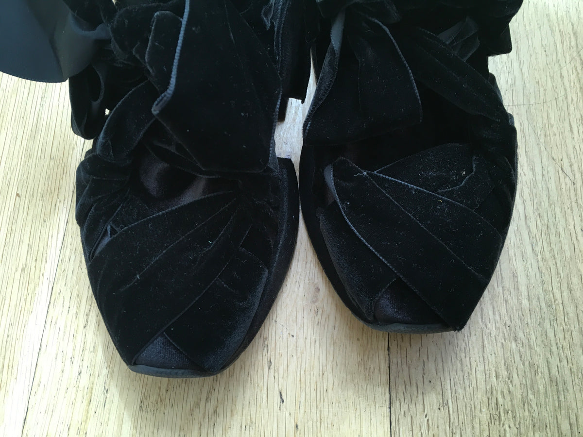 MM6 Maison Margiela Black Low Top Sneakers in Black Velvet Trainers 39 US 9 UK 6 ladies