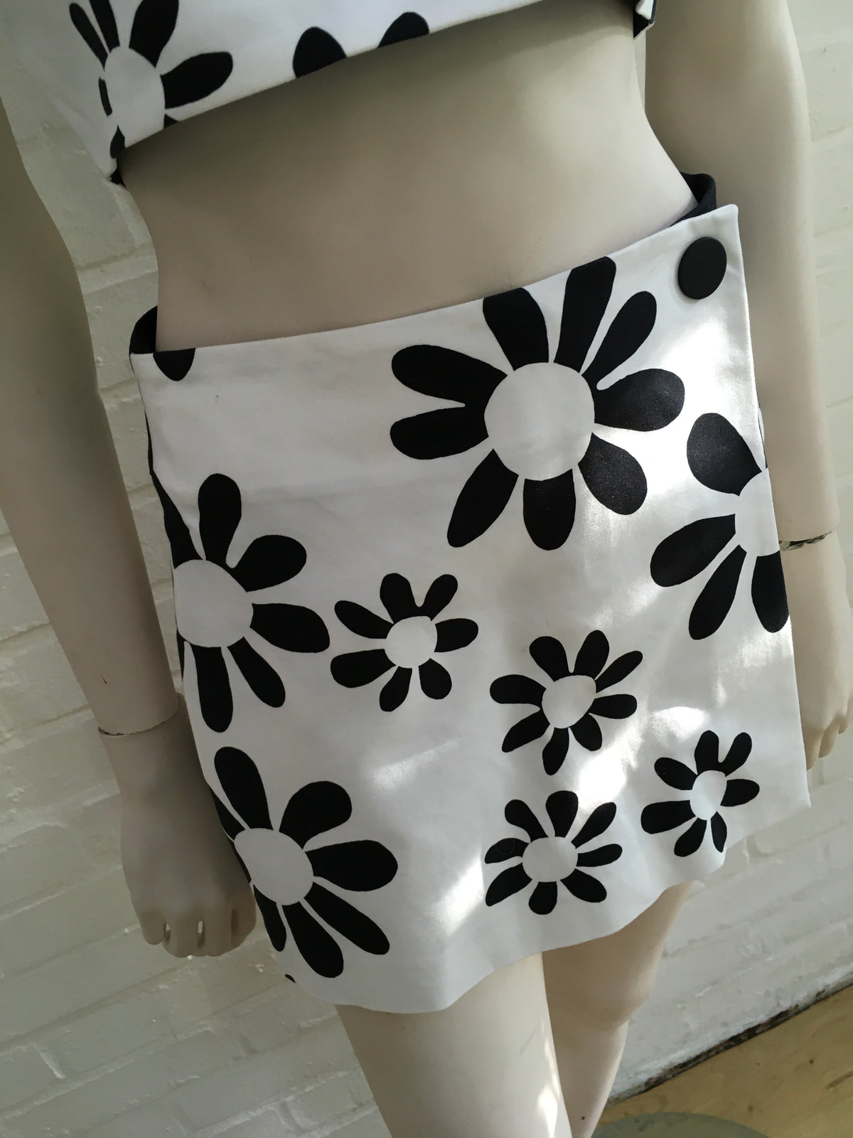 Bimba y Lola Cropped Floral Top & Shorts Set Size 38 S Small Ladies