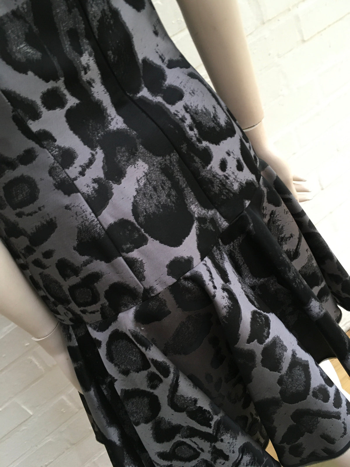 Giambattista Valli RUNAWAY Leopard Jacquard Mini Dress Size I 42 UK 10 US 6 ladies