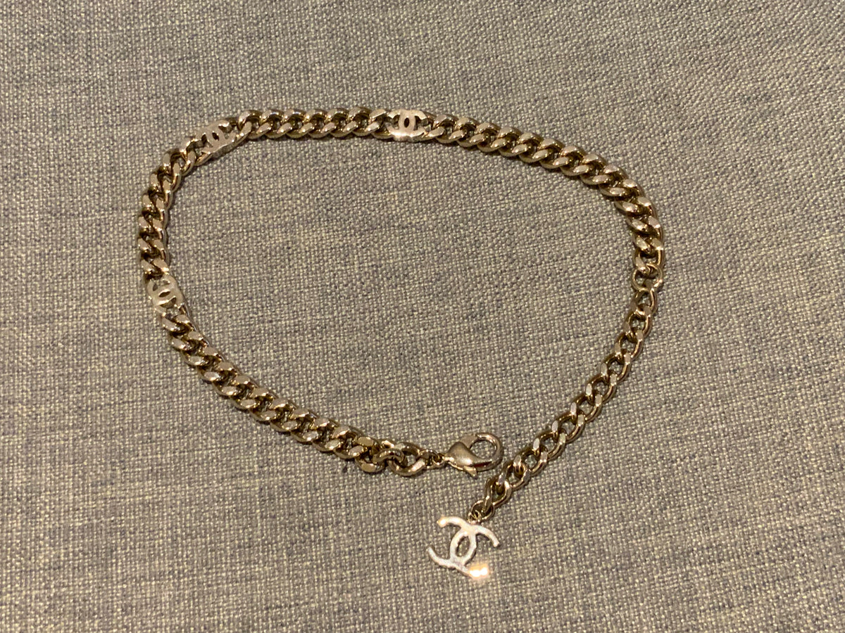 CHANEL 2022 B22 CC Enamel Chain CC Choker Gold Black Necklace ladies