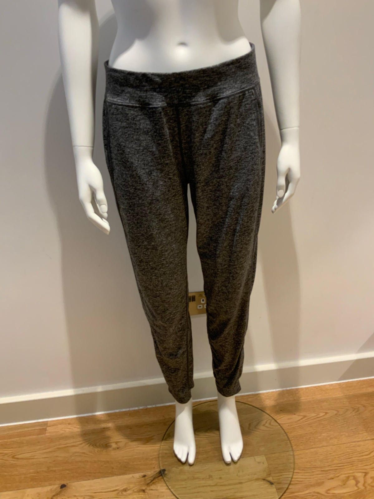 Sweaty Betty Sportswear Grey Garudasana Yoga Sweatpants Size M medium ladies