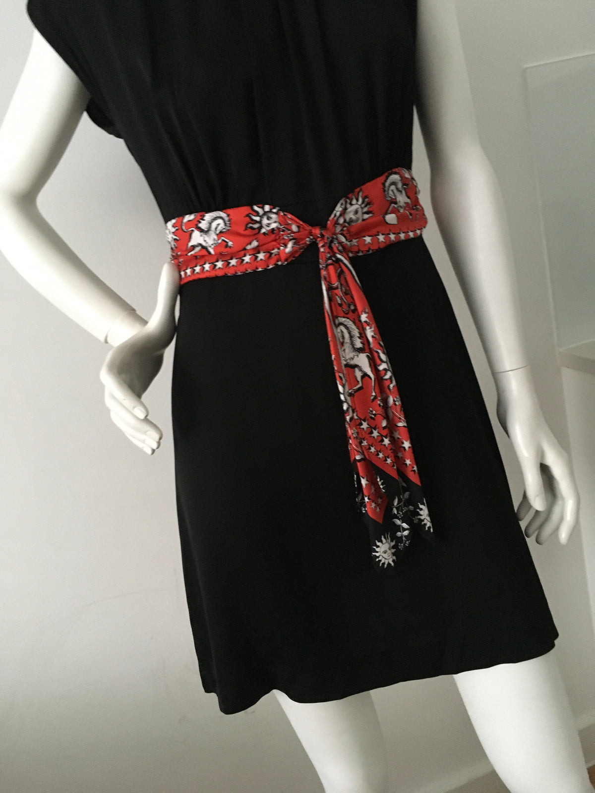 SANDRO Paris 2020 Black Contrast waist-tie satin dress Size M Medium ladies
