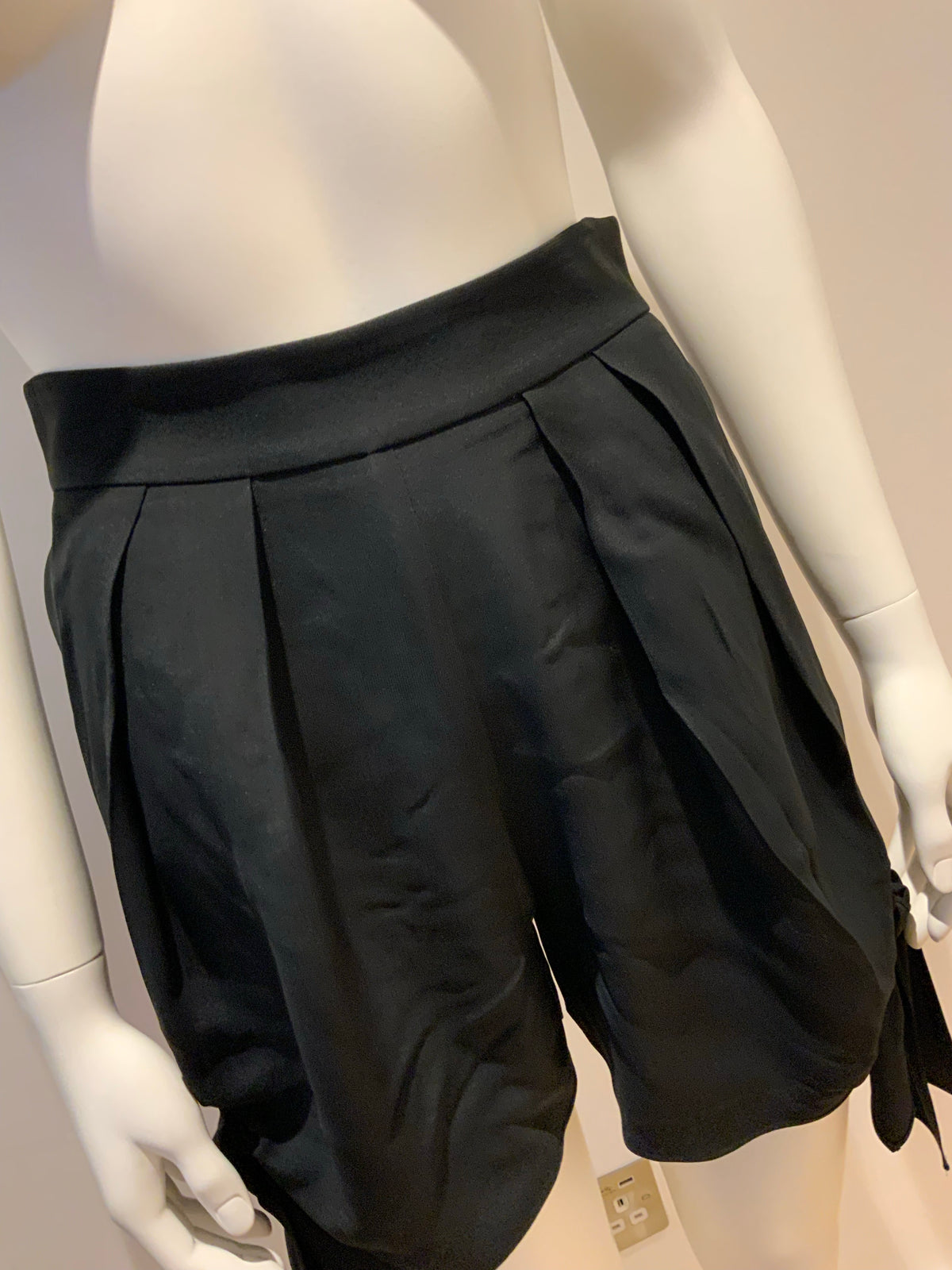 Chloé Chloe Black High Waist Iconic Tie Detail Shorts Size F 36 US 4 UK 8 ladies