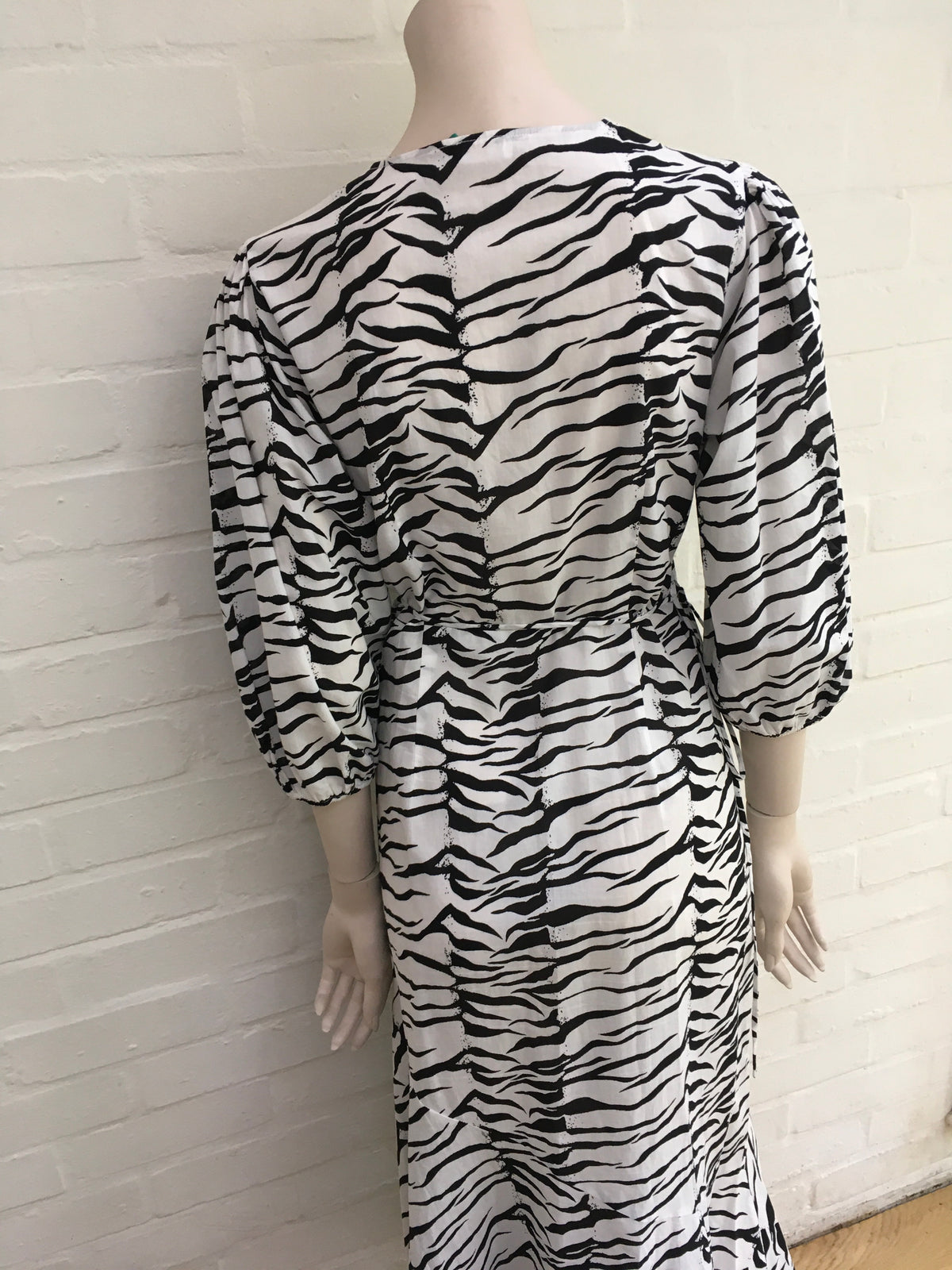 RIXO Noleen tiger-print cotton-voile wrap dress Size S Small ladies