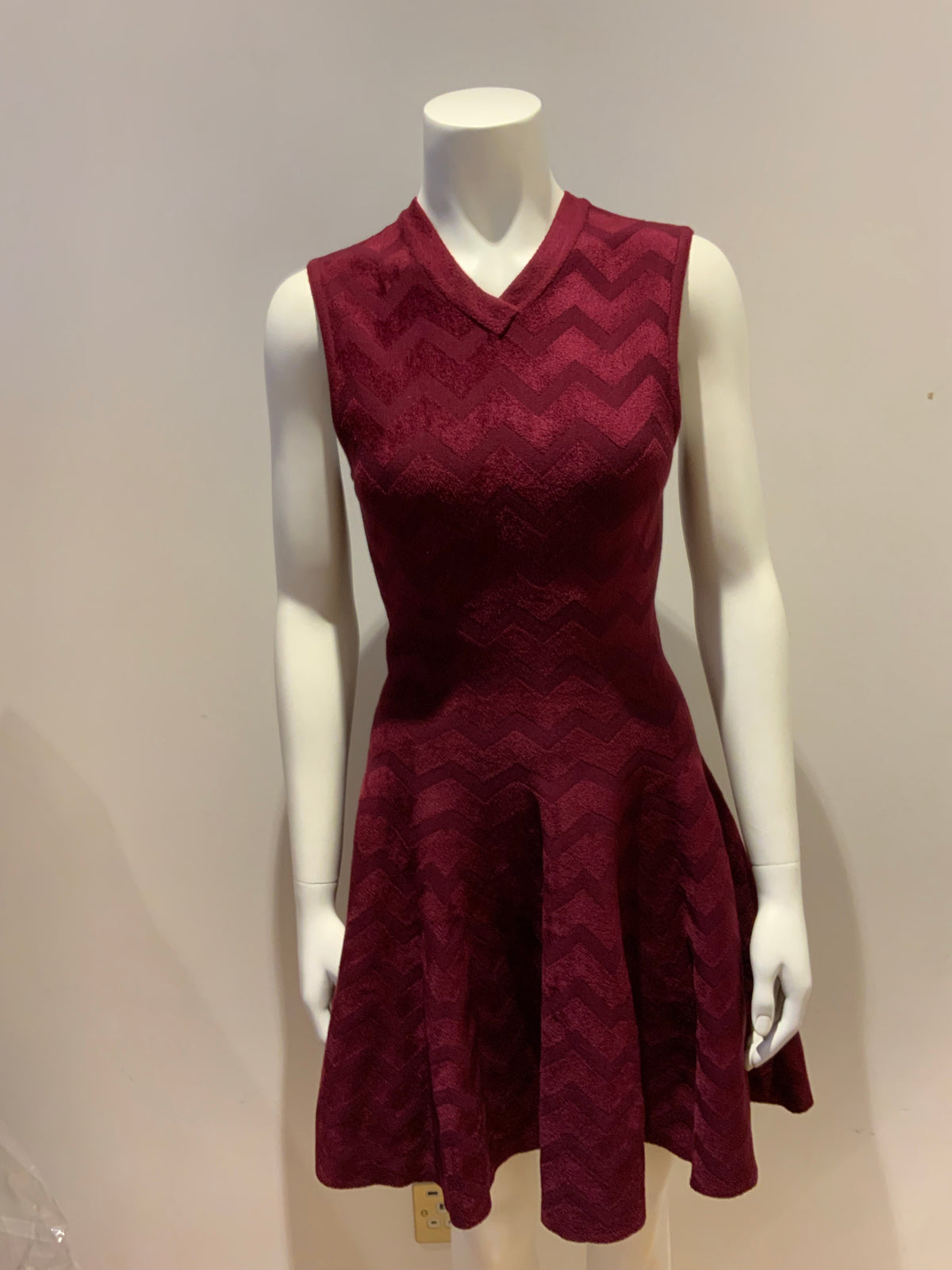 Azzedine Alaïa Fit & Fluted Knit Chevron Dress MOST WANTED F 40 UK 12 US 8 ladies