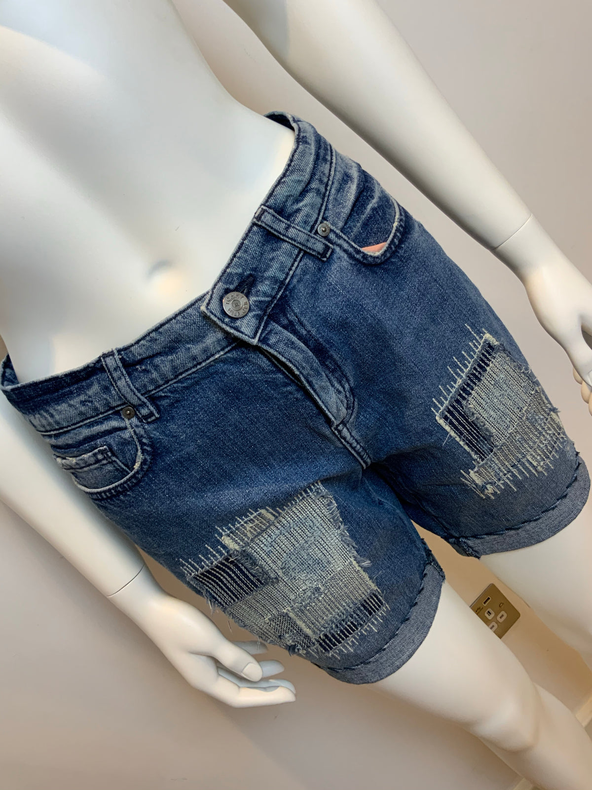 Tommy Hilfinger blue patched distressed Jeans Shorts Size 30 ladies