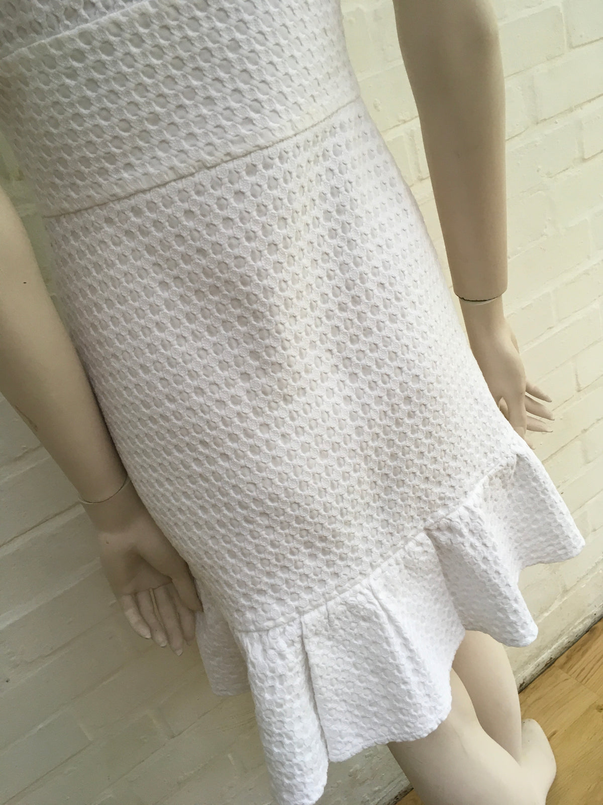 Moschino Boutique Flared Hem White Dress Size I 42 GB 10 US 8 FR 38 dress