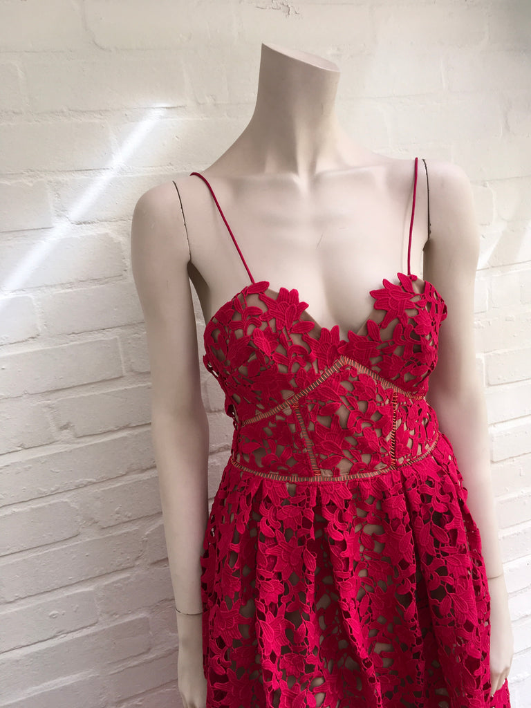 Self Portrait Azaelea Red Heavy Lace Midi Dress SIZE UK 10 US 6 Ladies Afashionistastore Self Portrait Azaelea Red Heavy Lace Midi Dress SIZE UK 10 US 6 Ladies Afashionistastore