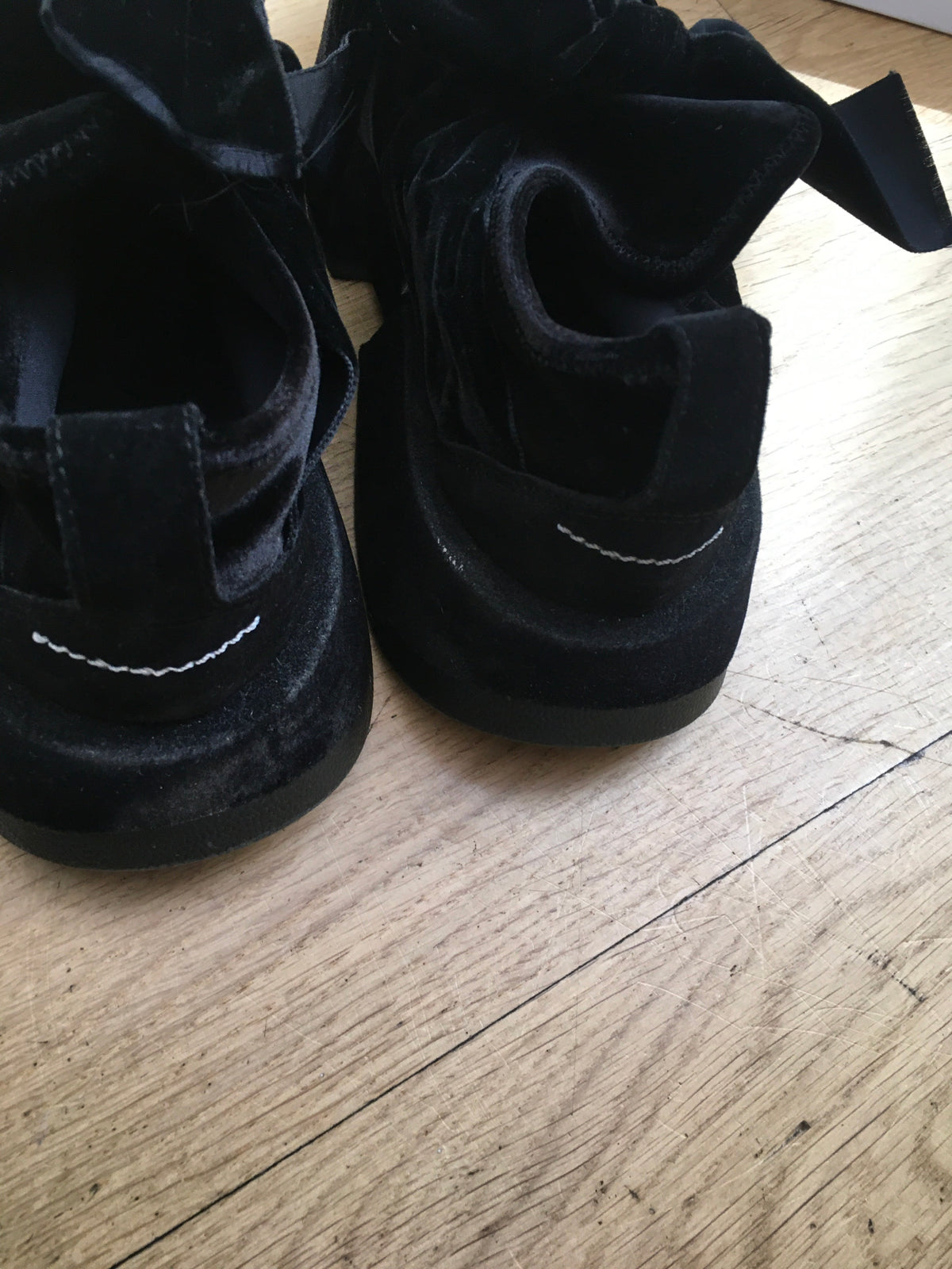 MM6 Maison Margiela Black Low Top Sneakers in Black Velvet Trainers 39 US 9 UK 6 ladies