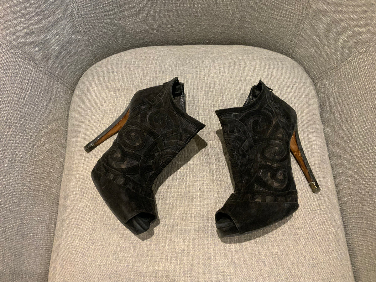 $1275 CHRISSIE MORRIS Suede Mesh Accents Booties Heels Size 36 UK 3 US 6 ladies