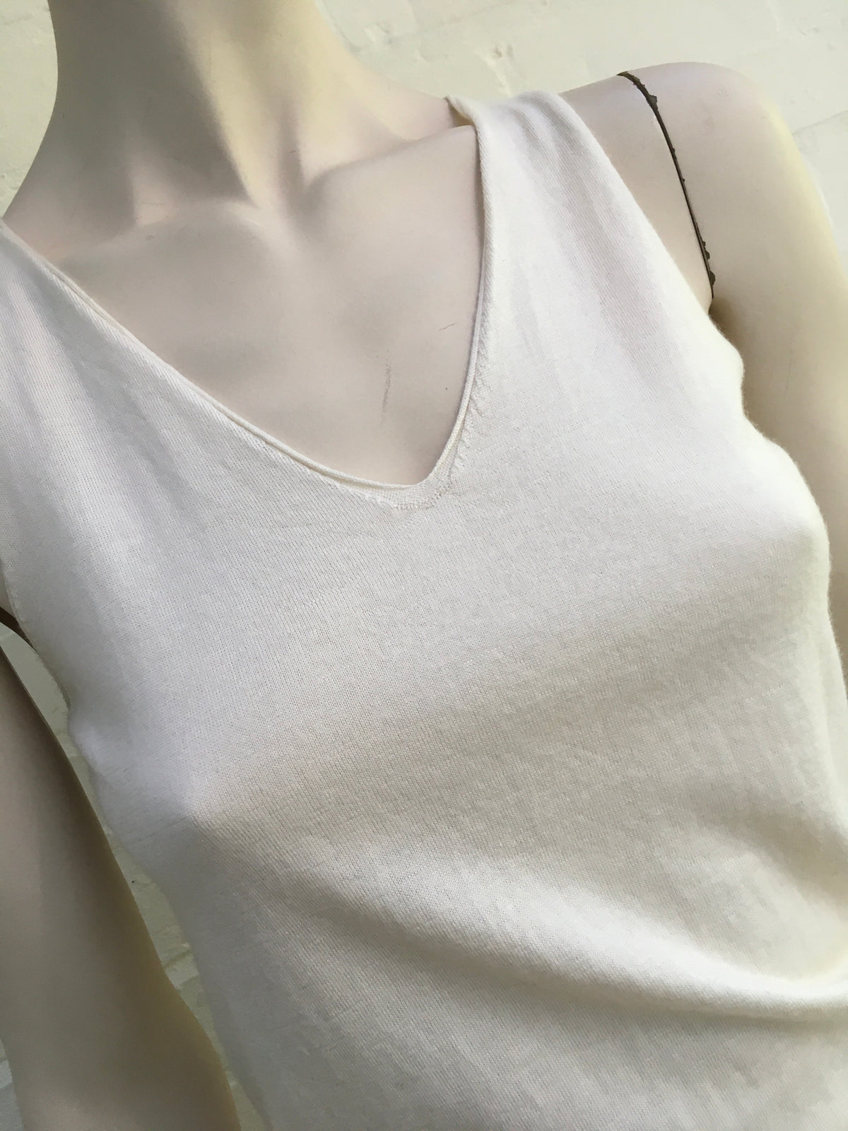 LANVIN Thin Knit Cashmere V neck Top Size XS ladies