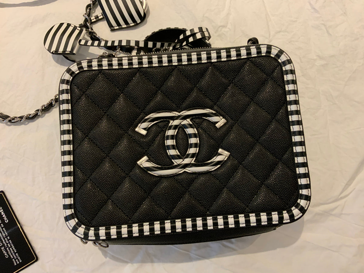 CHANEL 2019 Caviar Quilted Striped Medium CC Filigree Vanity Case Black White ladies