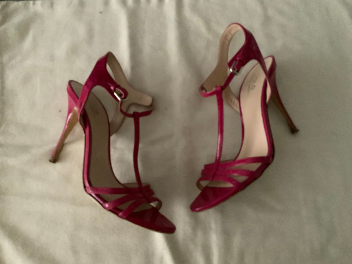 Ralph Lauren Polo Fuchsia Patent Leather Sandals Size 39 1/2 UK 6.5 US 9.5 ladies