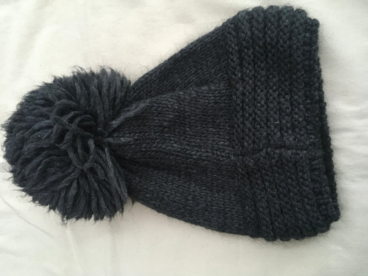 PIPOLAKI ISHA Grey Ski Cozy Cable Knit Beanie Hat Ladies