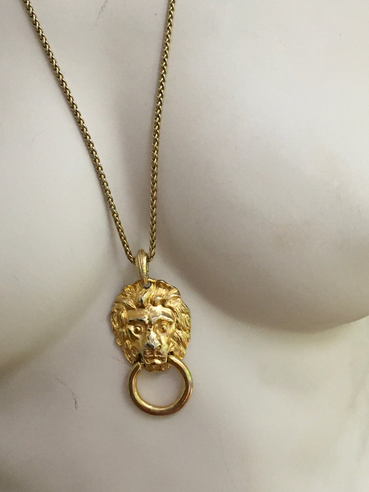 Kenneth Jay Lane Lion Doorknocker Pendant Gold Plated Chain Necklace ladies