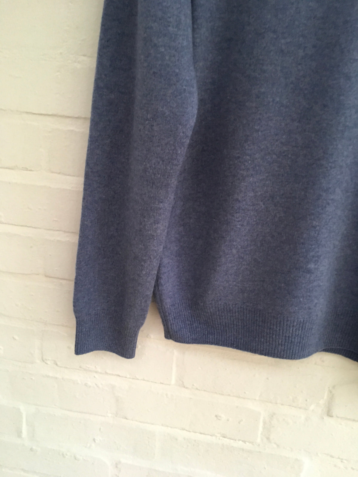 HACKETT LONDON LAMBS WOOL KNIT V NECK BLUE SWEATER JUMPER  Men