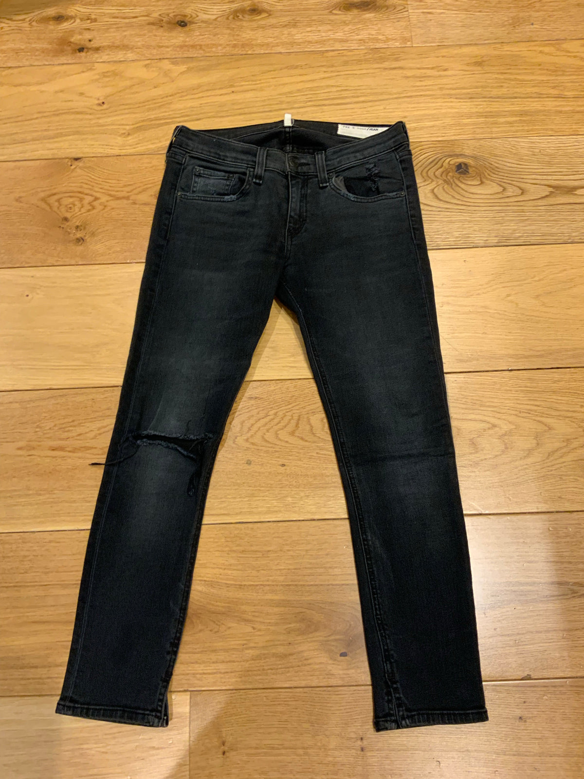 Rag & Bone / JEAN Ultra Distressed Capri Jeans, Steele Size 26 ladies