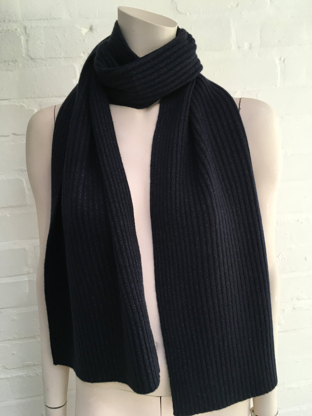 N.Peal Navy Cashmere Knit Shawl Scarf ladies