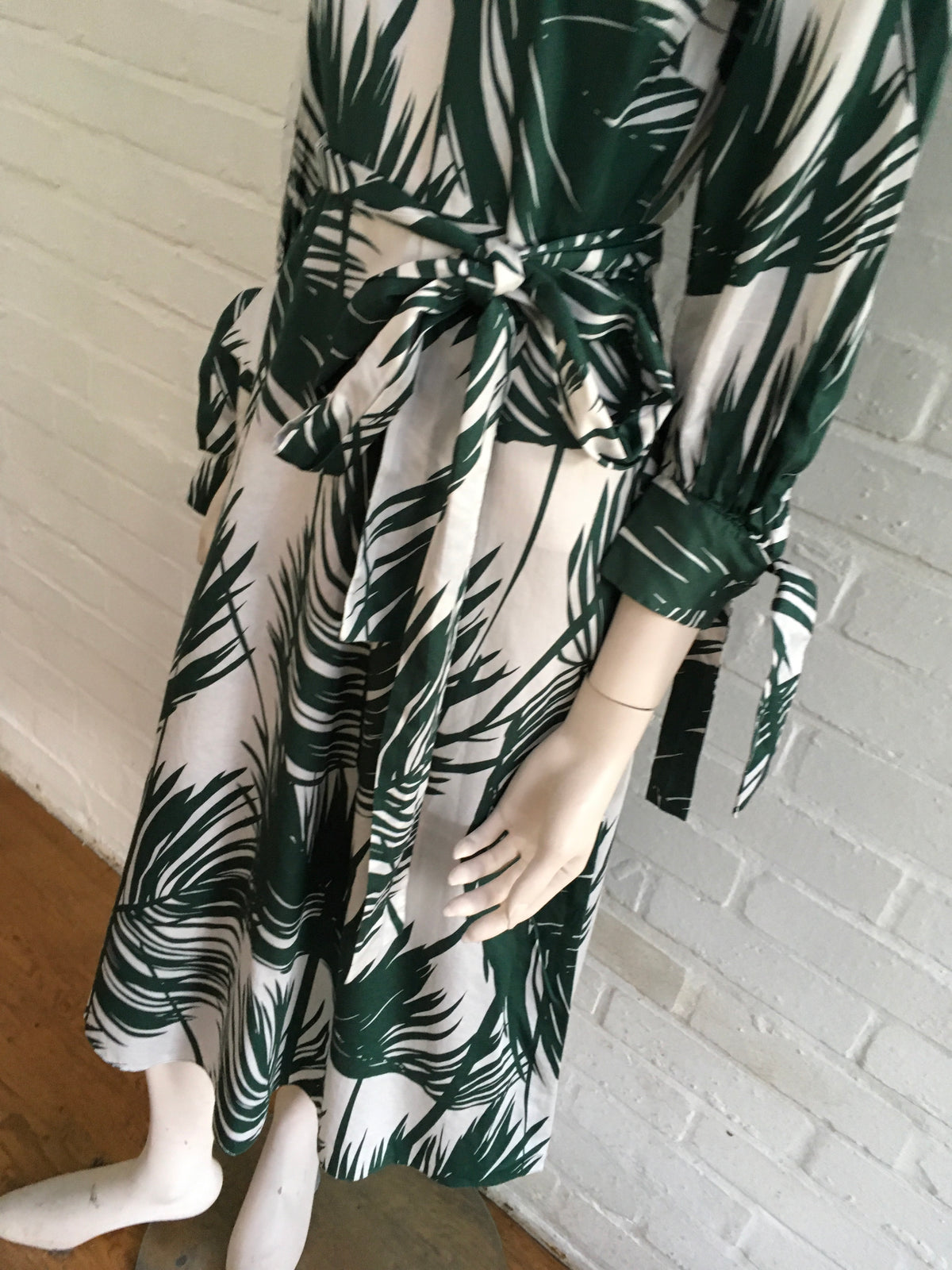 ZARA MOST WANTED ECRU GREEN LEAF MIDI TEA DRESS Ladies