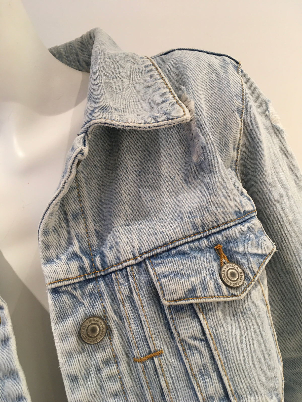 ZARA Distressed Oversized DenimJacket Size S Small MOST WANTED ladies
