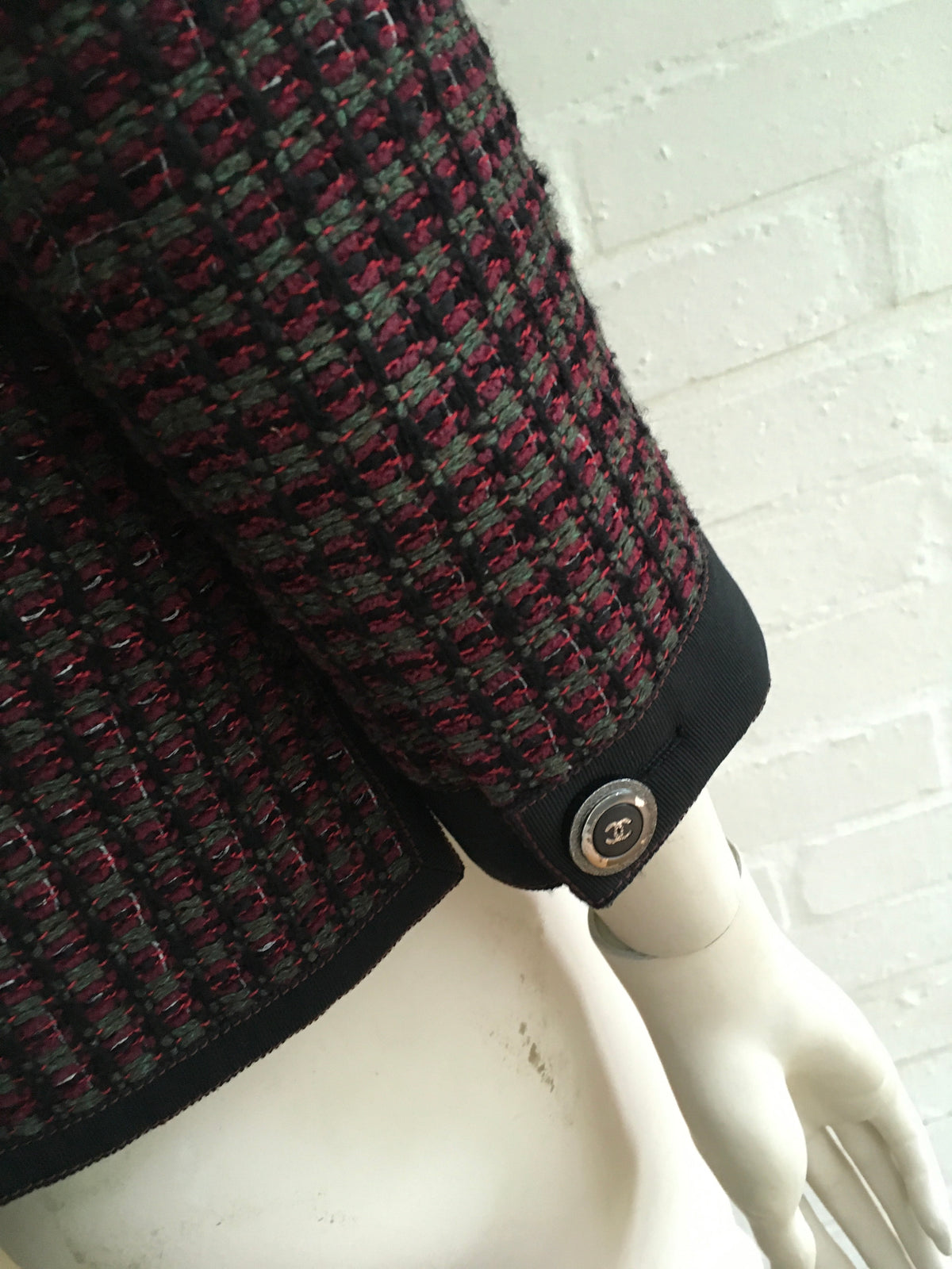 CHANEL Burgundy Fantasy Tweed Jacket 15K Blazer Ladies