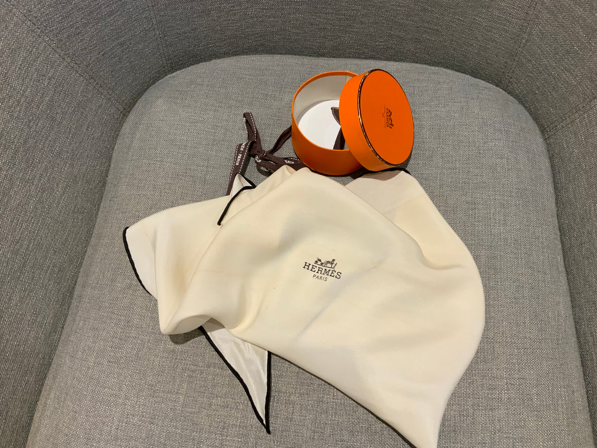 Hermès Hermes Paris Pointu Triangle Scarf Silk ladies