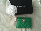 Chanel Boy 2020 Card Holder Quilted Grained Calfskin & Silver-Tone Metal Green ladies