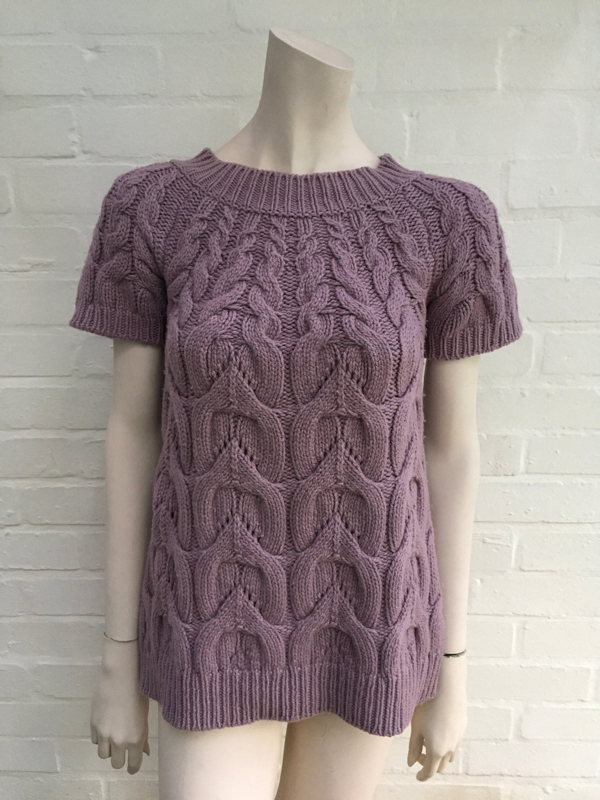 Barneys New York Taste Luxury Humor Cashmere Cable Knit Sleeveless Sweater Ladies