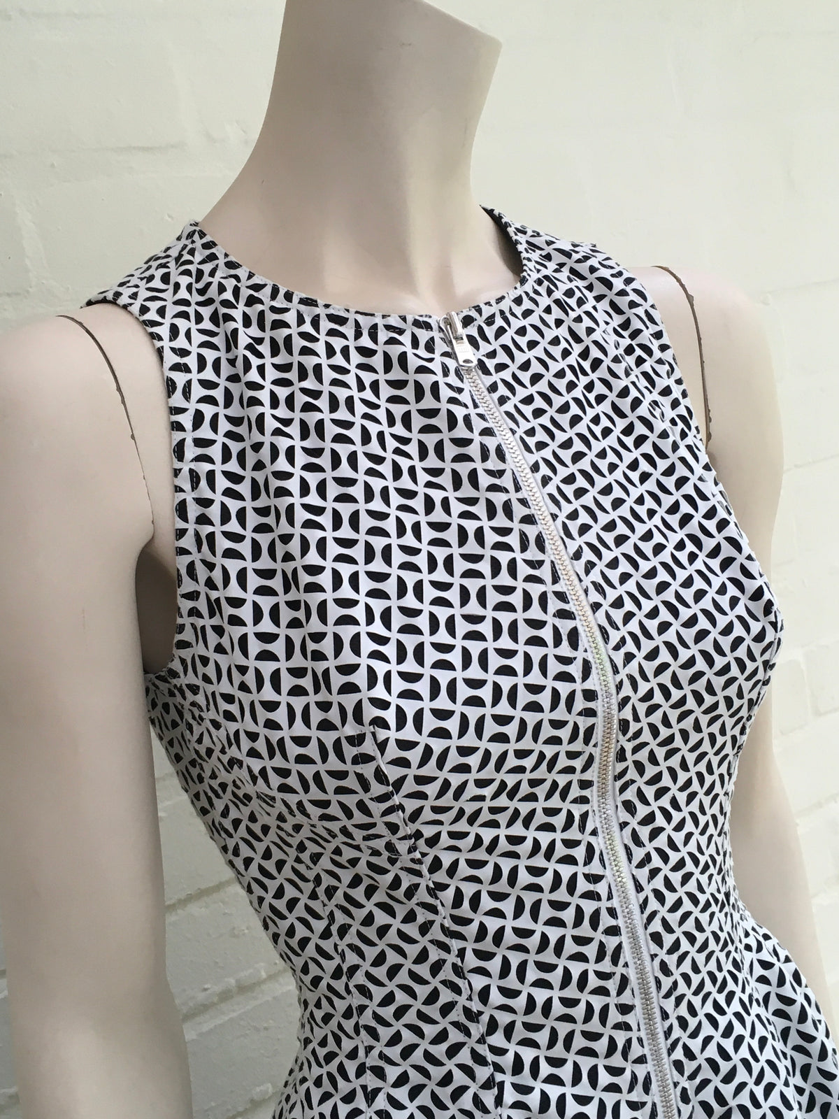 Azzedine Alaïa Alaia Sleeveless Laser Cut Dress Size F 38 ICONIC ladies