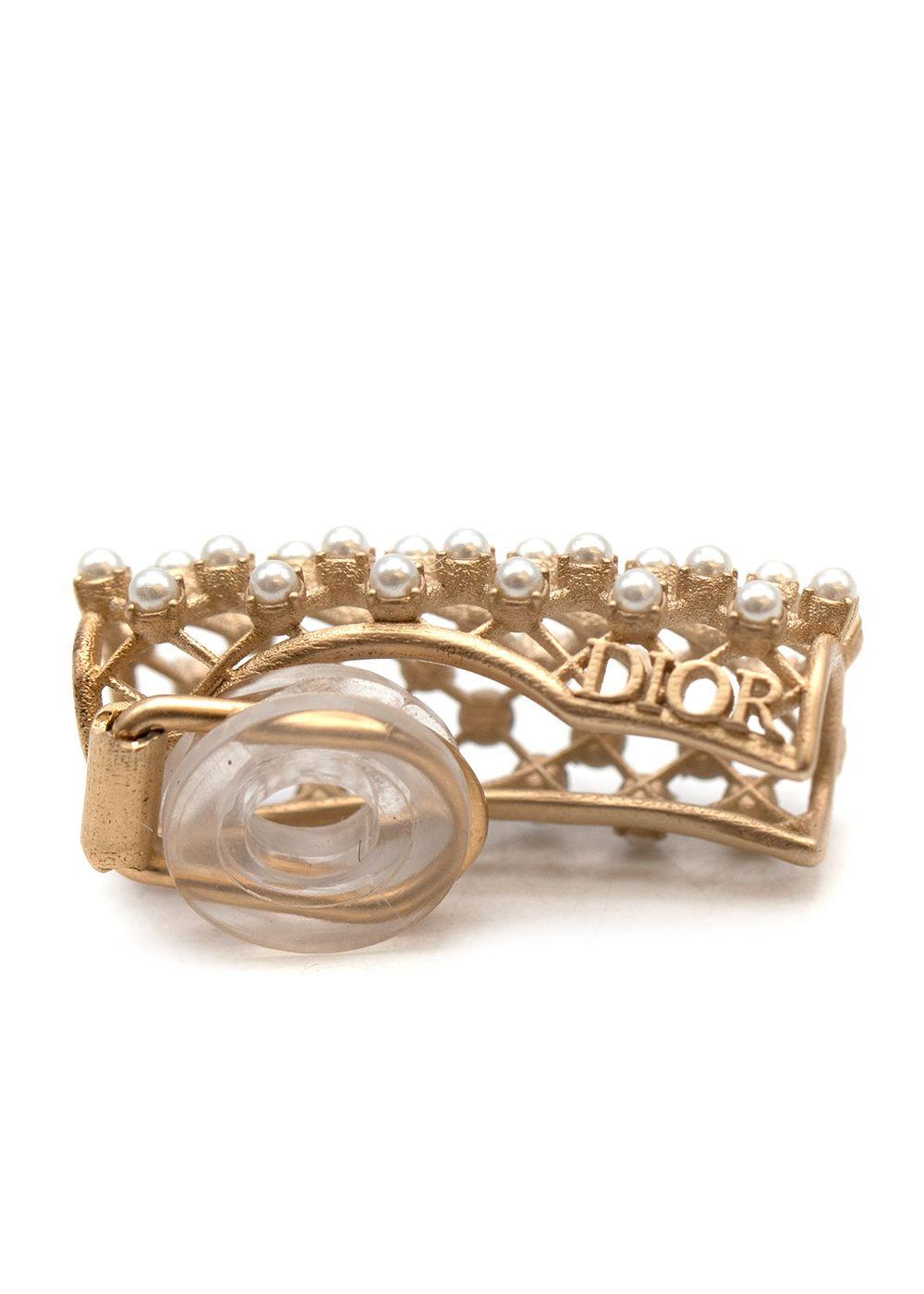 DIOR  gold-tone metal & faux-pearl ear cuff ladies