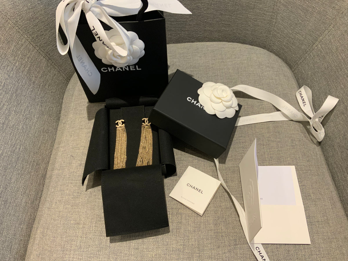 CHANEL 2022 A22 CC Multi Strand Chain Drop Earrings Gold Drop Earrings ladies