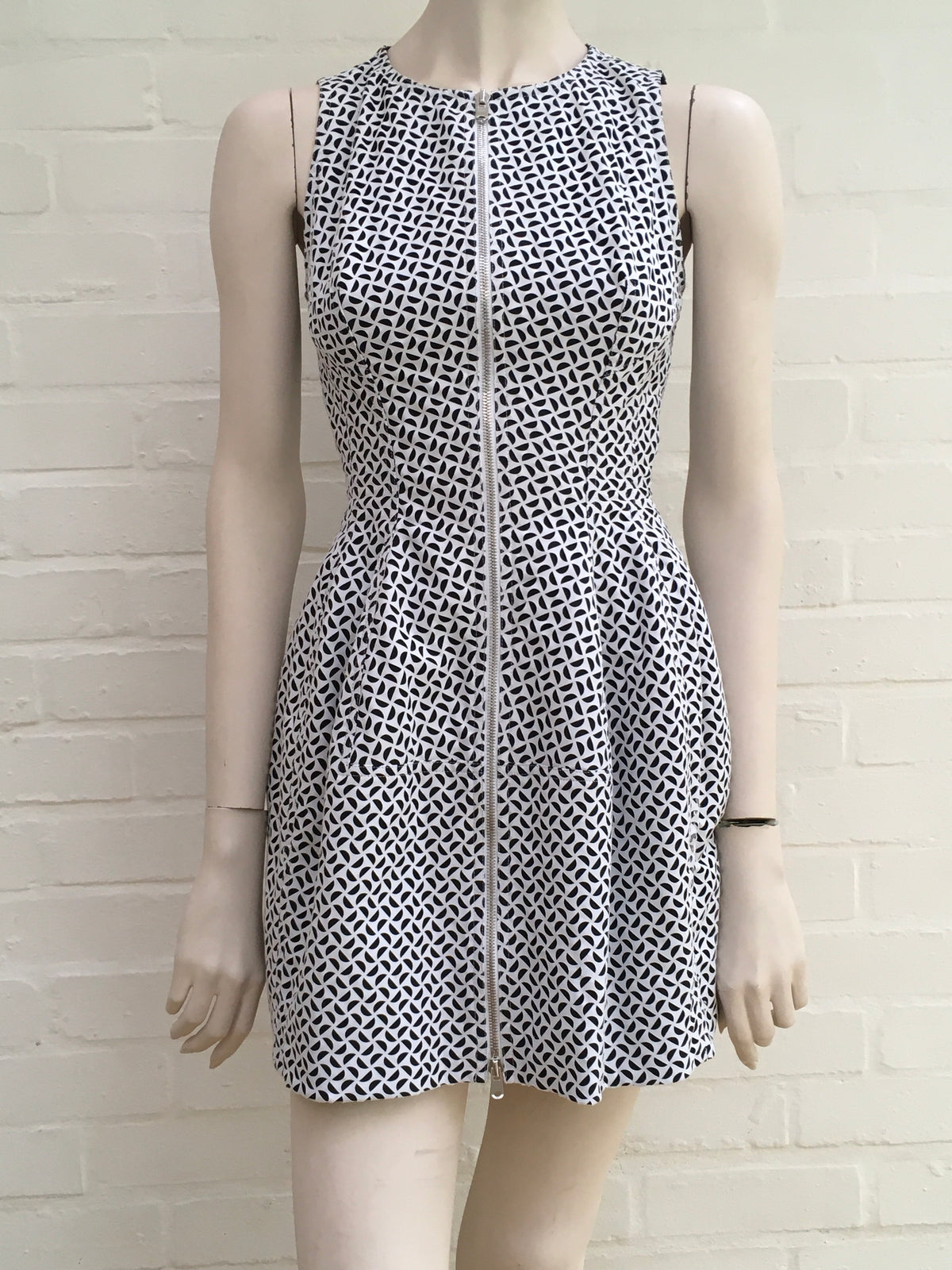 Azzedine Alaïa Alaia Sleeveless Laser Cut Dress Size F 38 ICONIC ladies