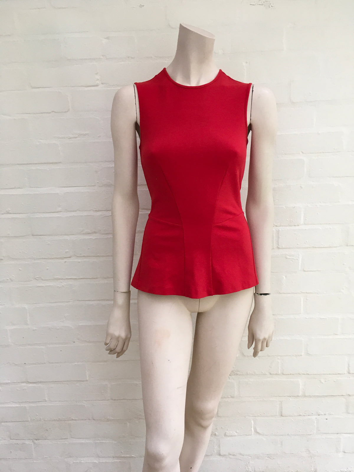 Stella McCartney Crew Neck Sleeveless Red Top Size I 38 UK 6 US 2 ladies