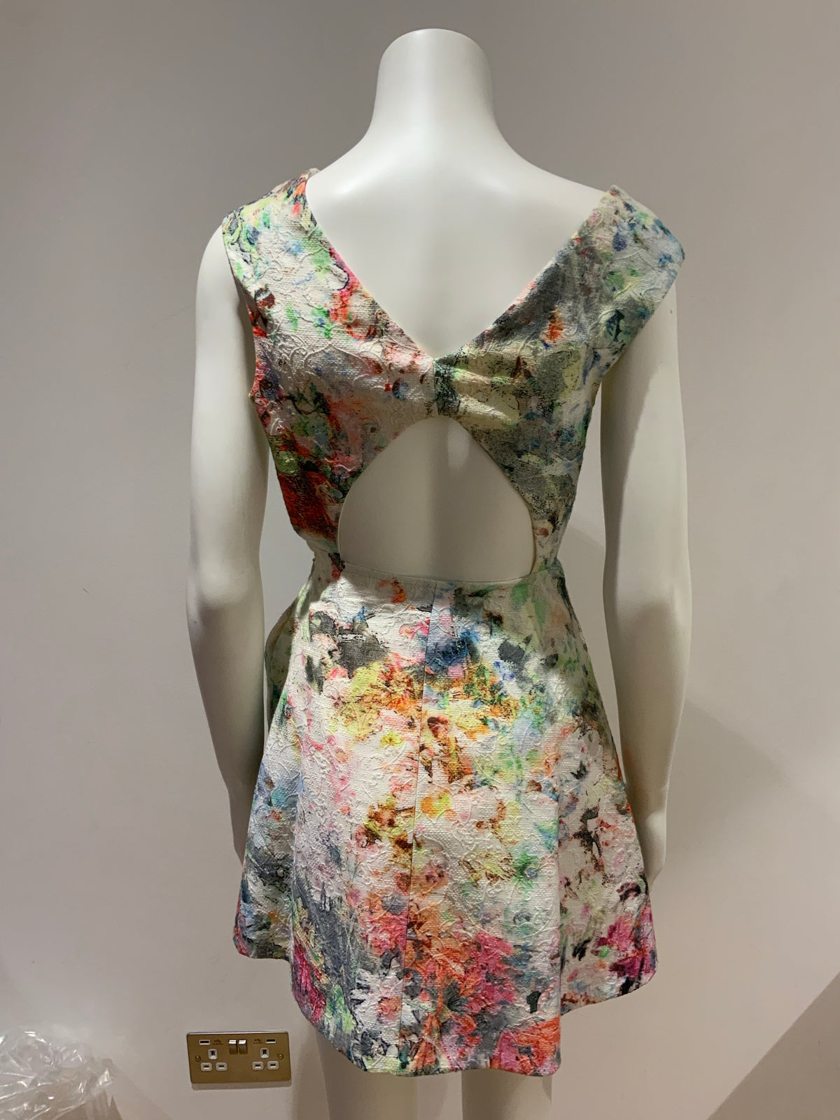 ZARA FLORAL CUT OUT MINI DRESS Size S SMALLL MOST WANTED ladies
