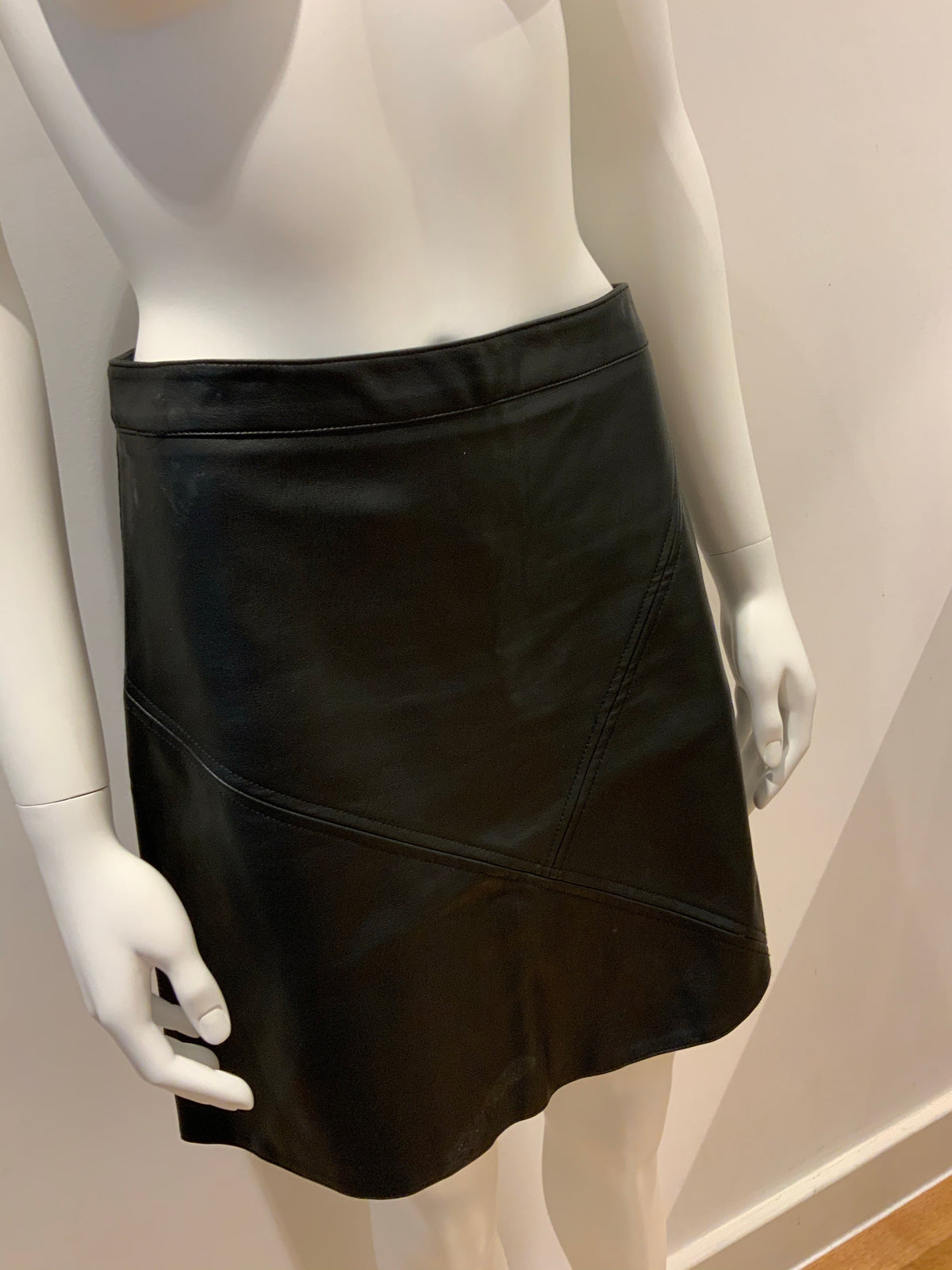 ZARA WOMAN MINI BLACK FAUX LEATHER SKIRT Size M MEDIUM ladies