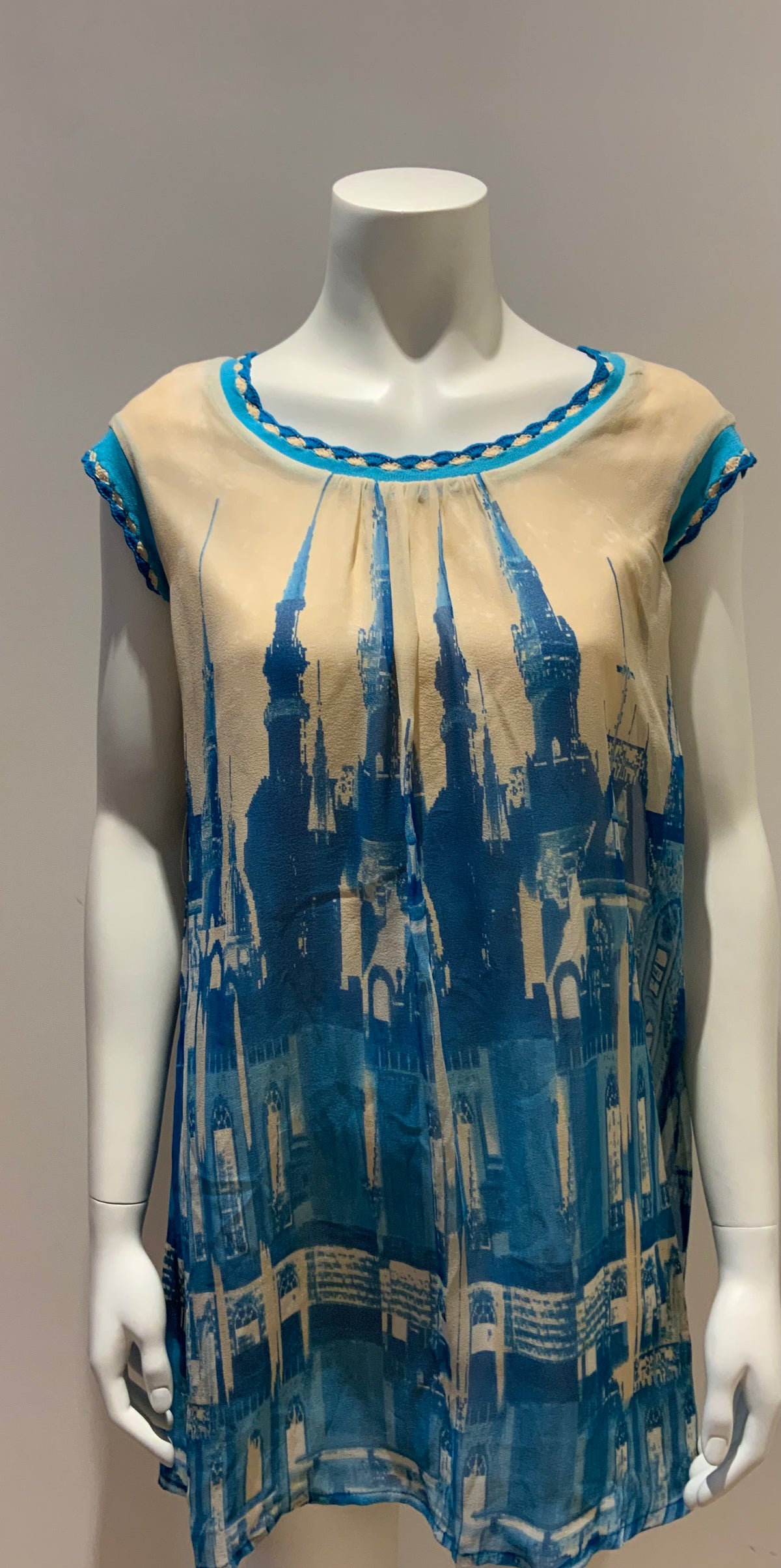 Cacharel RUNAWAY Silk City Cathedral Print Mini Dress Size F 34 UK 6 US 2 ladies