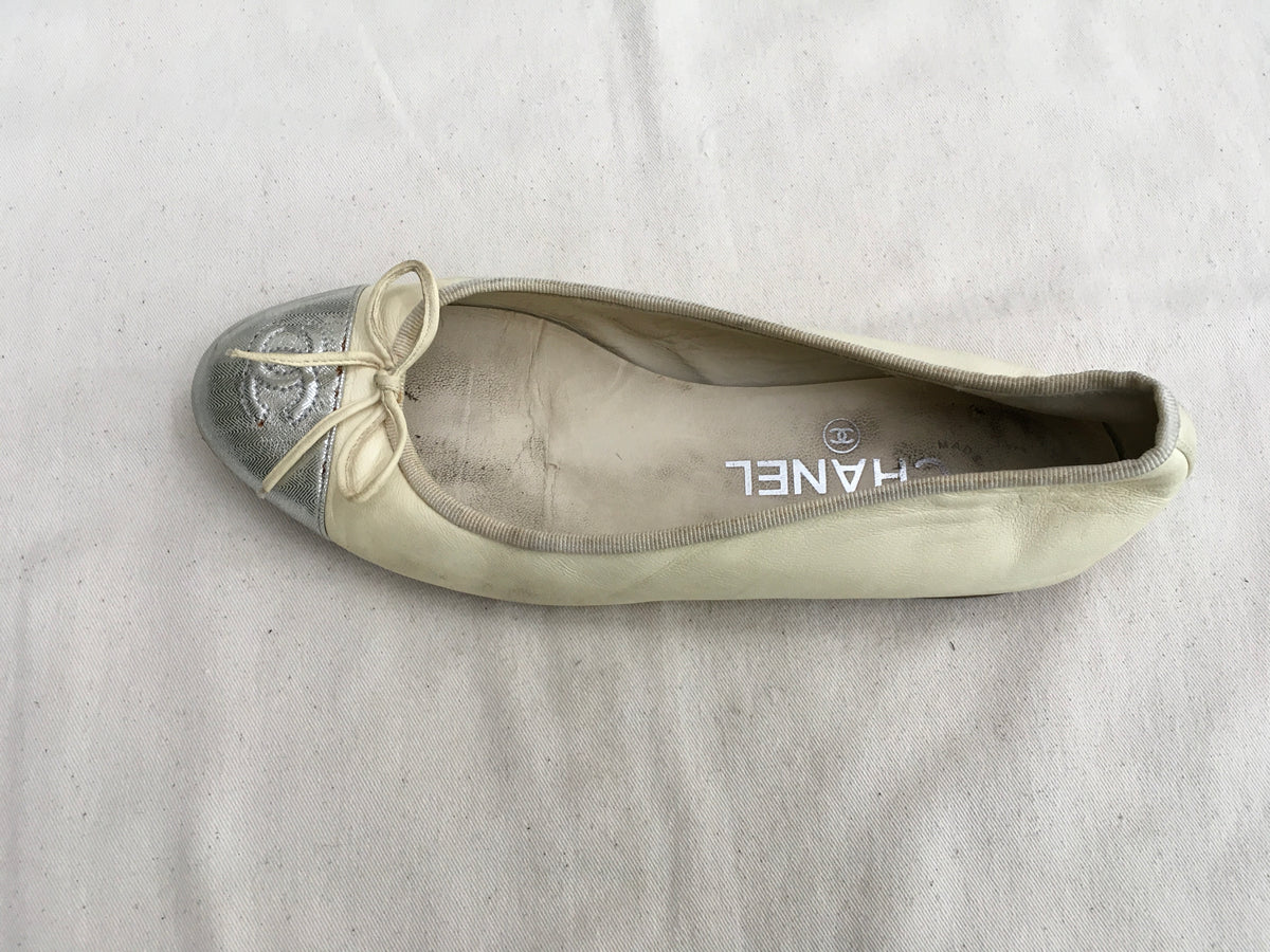 CHANEL CC Cap-Toe Leather Beige/Silver FLAT SHOE SIZE 36 UK 3 US 6 NOT A PAIR ladies