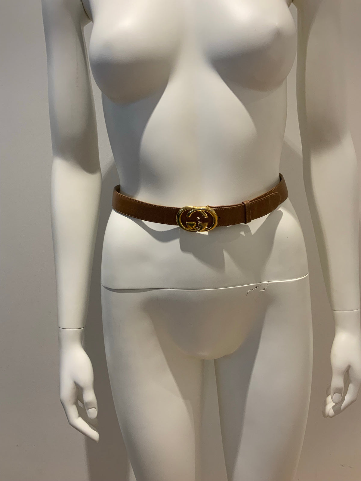 Gucci Vintage 1990's Leather GG Interlocking Belt Size 90-36 ladies