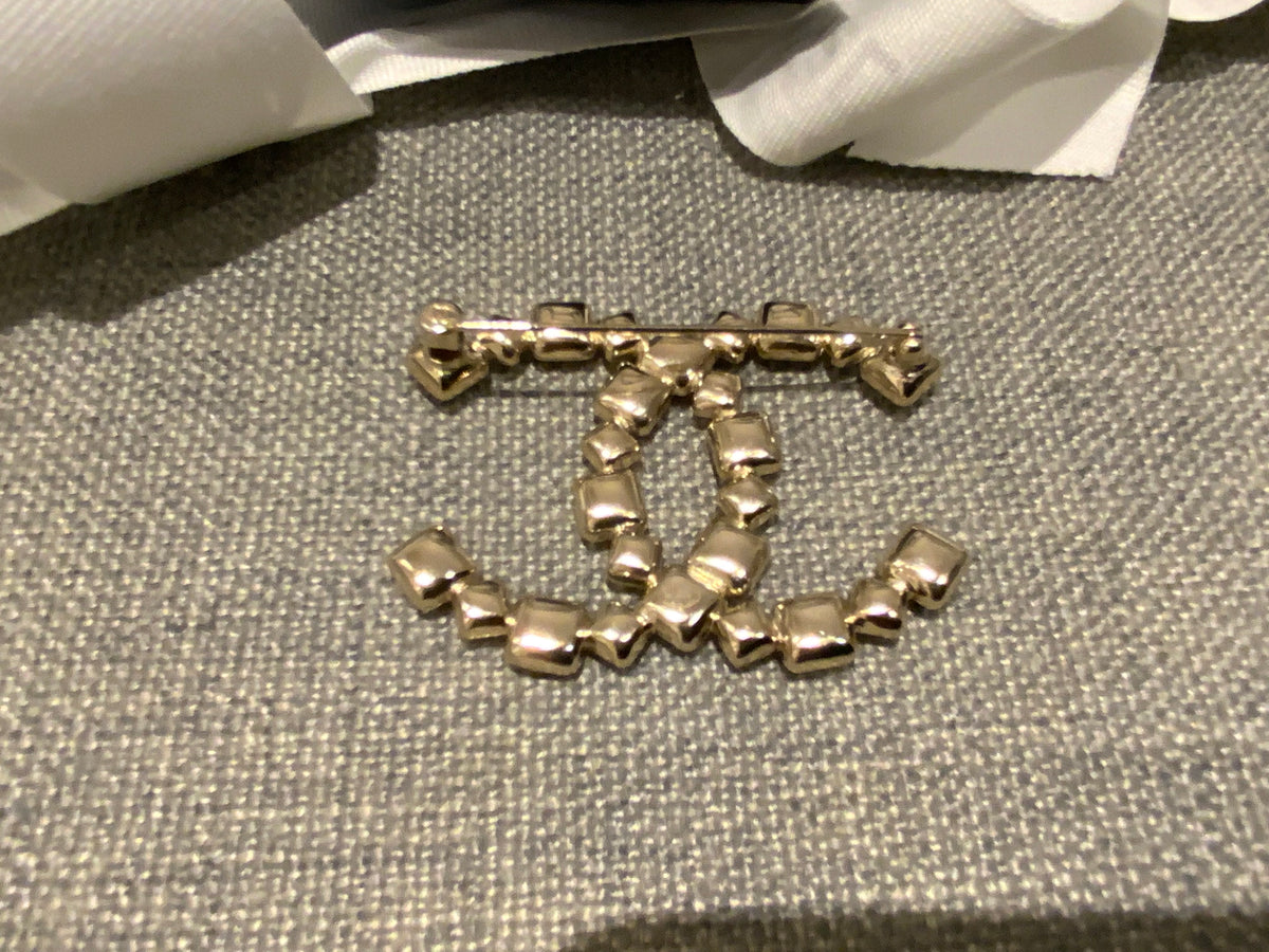 CHANEL CC 2020 Crystal Brooch Gold 14.7 g ladies